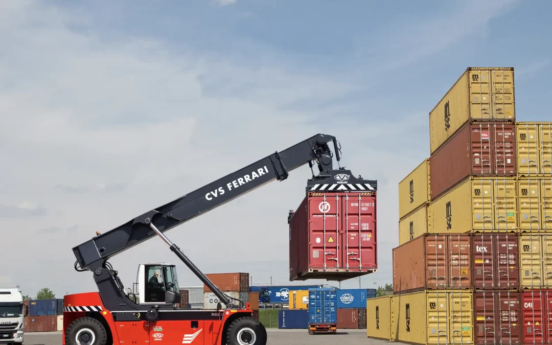 REACHSTACKER POUR LA MANUTENTION DE CONTENEURS PLEINS – F500.RS2-V