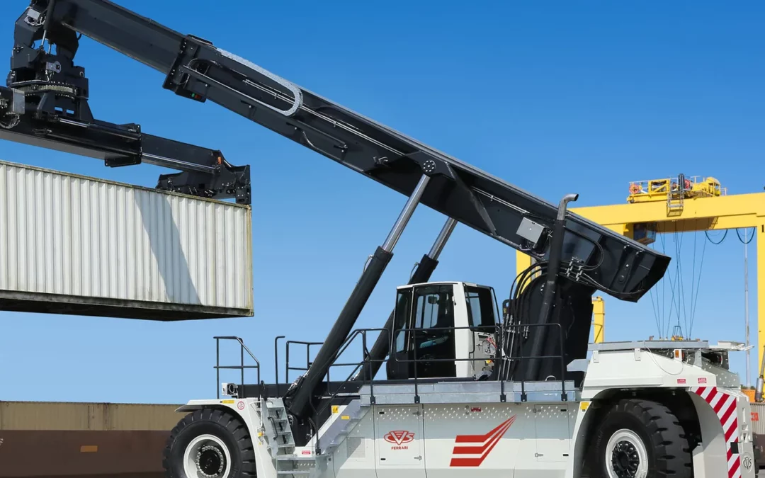 REACHSTACKER – HAUTE CAPACITÉ INTERMODALE ET VRAC – F500.RS7-E